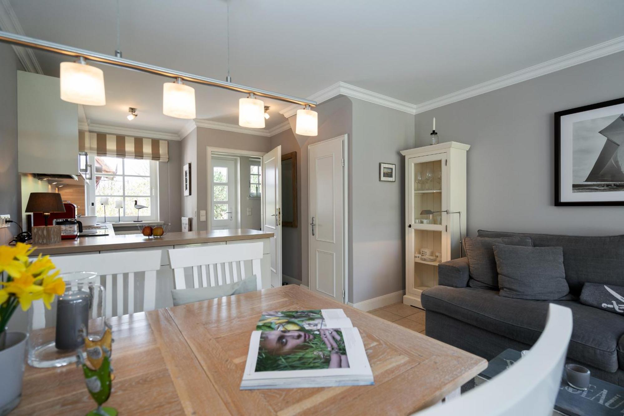 Apartment Hues Frieda Keitum